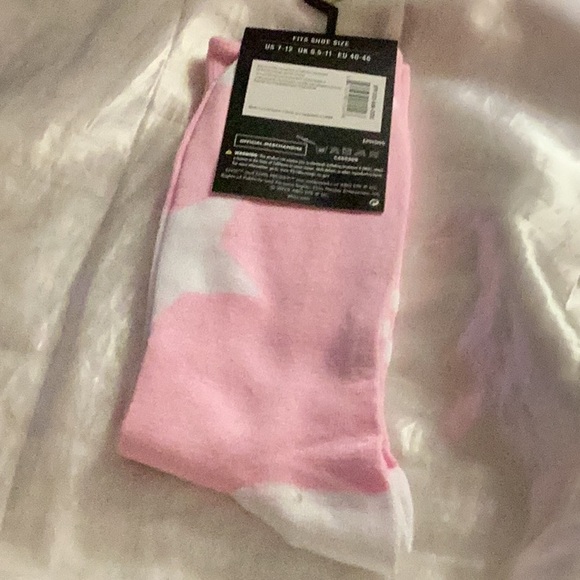 🎼NWT Elvis Presley Fun To Wear Unisex Socks Make Perfect Gift 🎼 - Picture 4 of 5